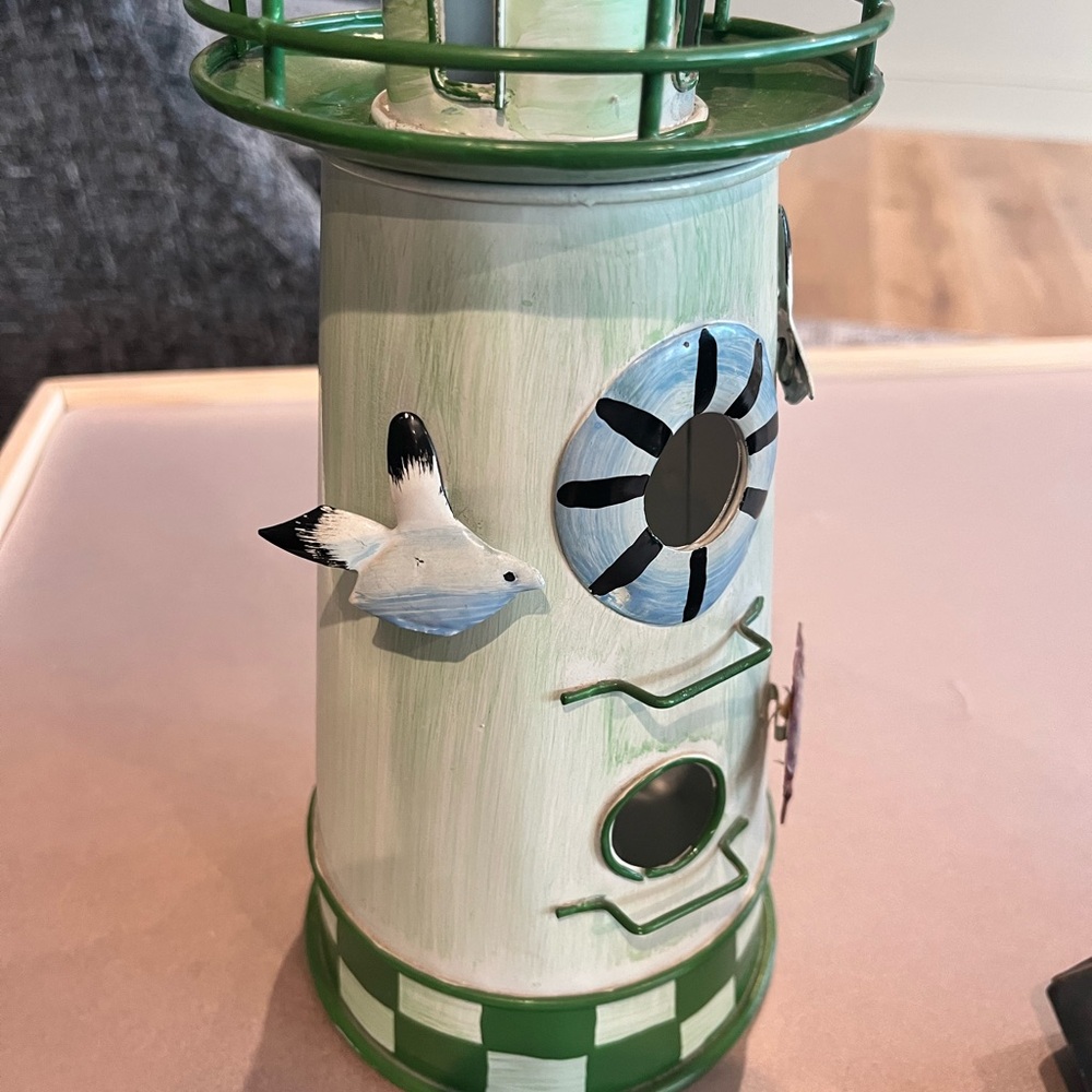 Patriotic Statue and Lighthouse Metal Tealight Holders - Picture 7 of 16